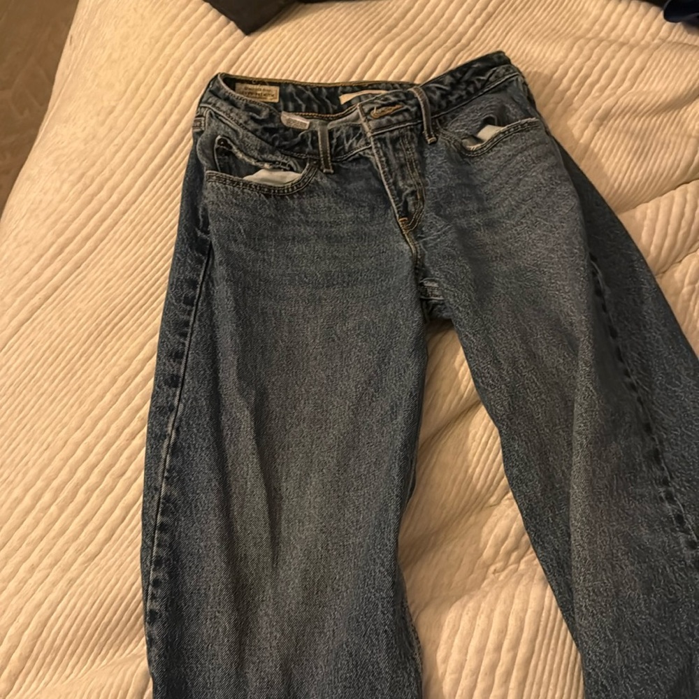 Low loose Levi’s size 27